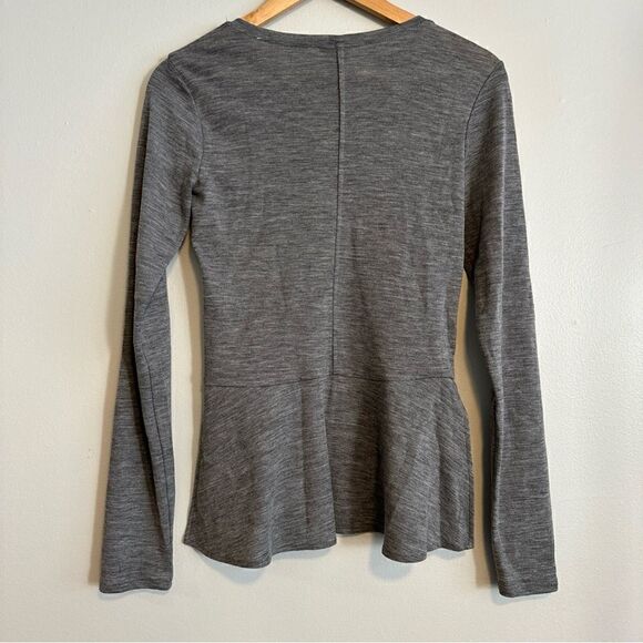 Theory Long Sleeve 100% Merino Wool Knit Top Gray Size Small - Picture 4 of 9